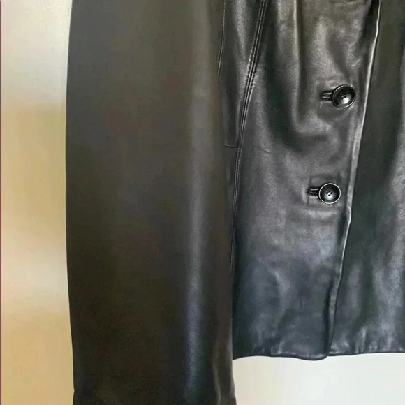 Avanti Black Leather Coat with Pockets - Picture 5 of 8